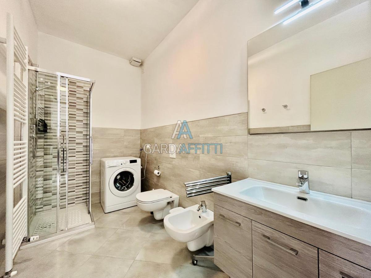 Ares Apartment - Vicino Al Lago Di Garda E Alla Stazione Treno Desenzano del Garda Exterior foto