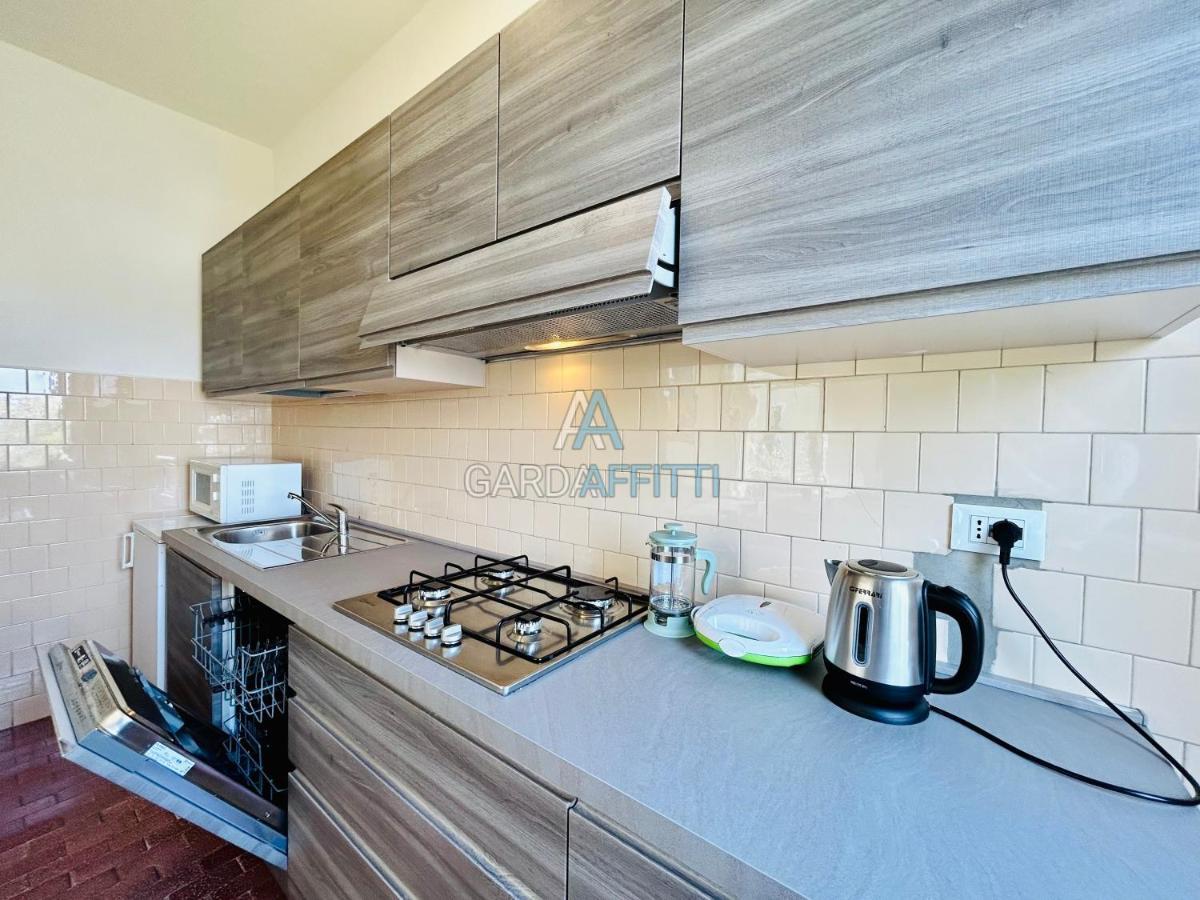 Ares Apartment - Vicino Al Lago Di Garda E Alla Stazione Treno Desenzano del Garda Exterior foto